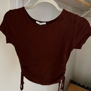 Brown cropped tee